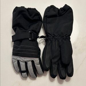 Black and Gray Boys Winter Gloves